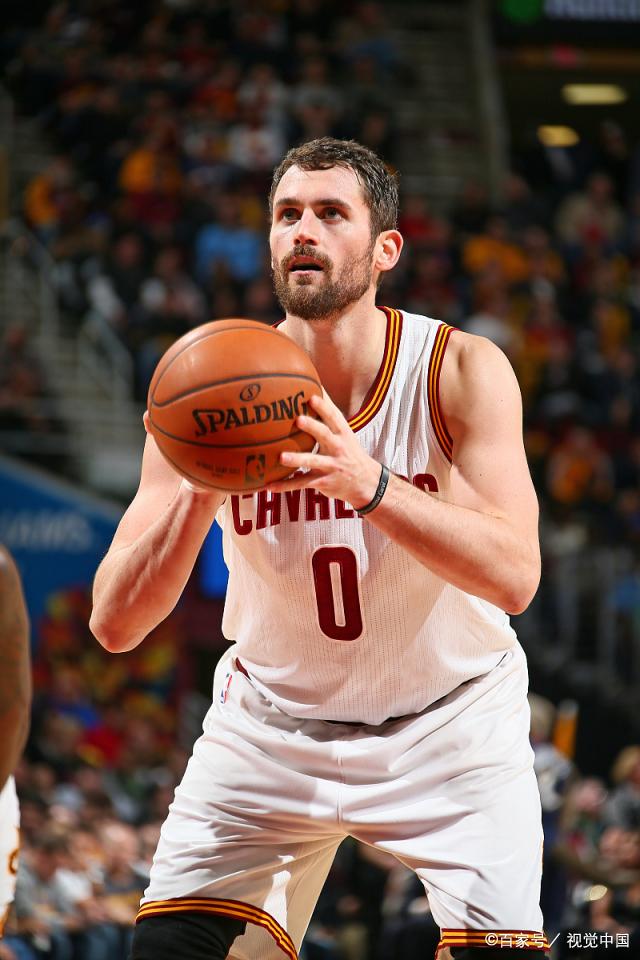 两支球队用 两支球队用