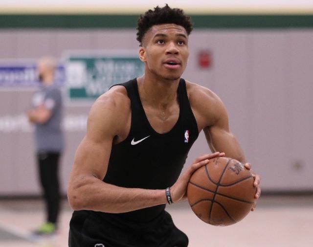 在对阵热刺 在对阵热刺