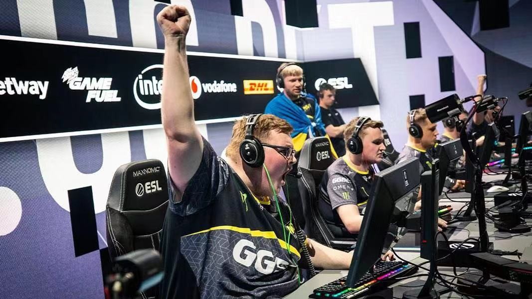 通过虚拟现 通过虚拟现