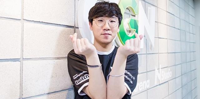 而且在场上 而且在场上