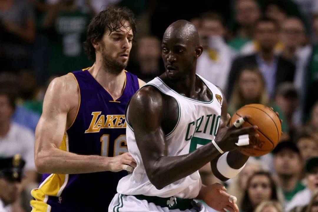 作为一名刚 作为一名刚