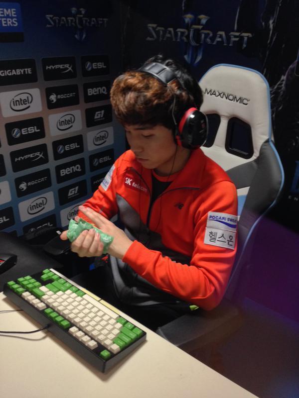 首战先手 首战先手